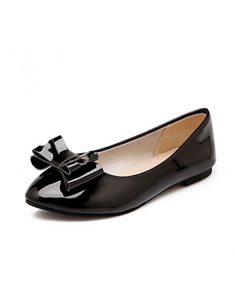 Women's Shoes Patent Leather Flat Heel Round Toe Flats Outdoor / Dress / Casual Black / Green / Pink / Beige